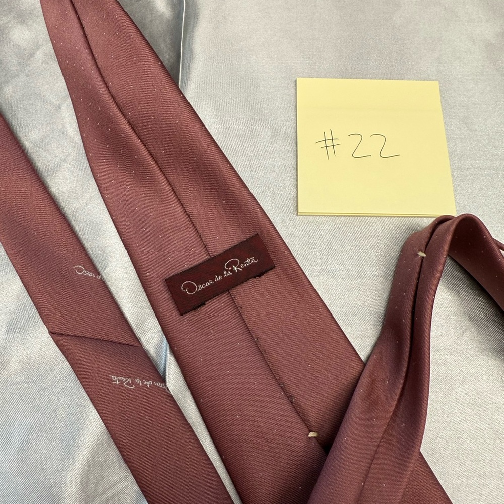 Oscar de la Renta Vintage Men’s Dusty Pink Neck Tie - Picture 6 of 6